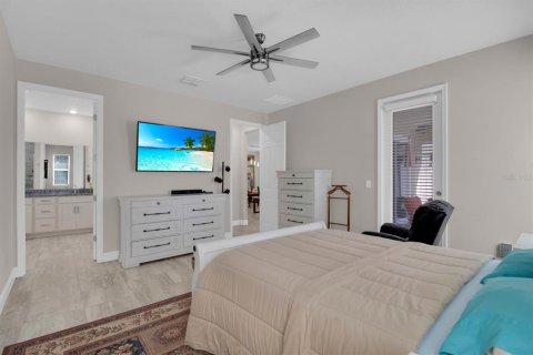 House in Kissimmee, Florida 4 bedrooms, 256.87 sq.m. № 1656917 - photo 17