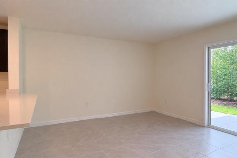 House in Ocala, Florida 3 bedrooms, 139.82 sq.m. № 2394212 - photo 9