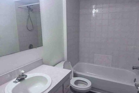 House in Ocala, Florida 2 bedrooms, 109.35 sq.m. № 2150224 - photo 8