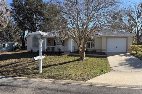 House in Ocala, Florida 2 bedrooms, 109.35 sq.m. № 2150224