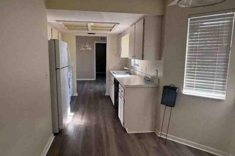 House in Ocala, Florida 2 bedrooms, 109.35 sq.m. № 2150224 - photo 4