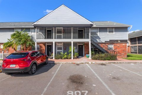 Copropriété à vendre à Largo, Floride: 2 chambres, 121.33 m2 № 1670099 - photo 1