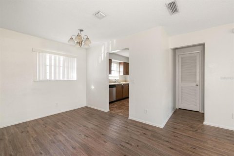 Copropriété à vendre à Largo, Floride: 2 chambres, 121.33 m2 № 1670099 - photo 12
