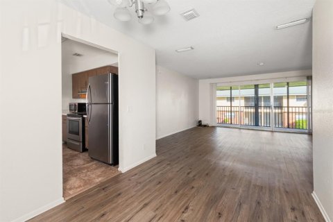 Copropriété à vendre à Largo, Floride: 2 chambres, 121.33 m2 № 1670099 - photo 11