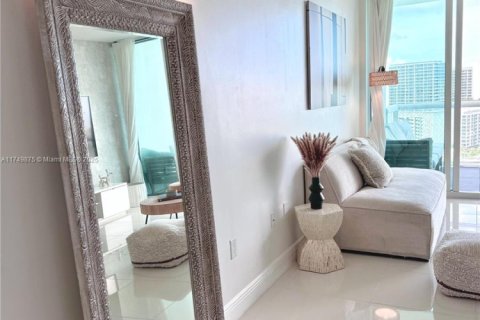 Copropriété à vendre à Miami, Floride: 2 chambres, 100.98 m2 № 1957534 - photo 11