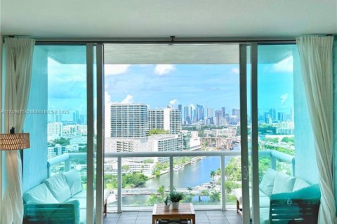 Copropriété à vendre à Miami, Floride: 2 chambres, 100.98 m2 № 1957534 - photo 8