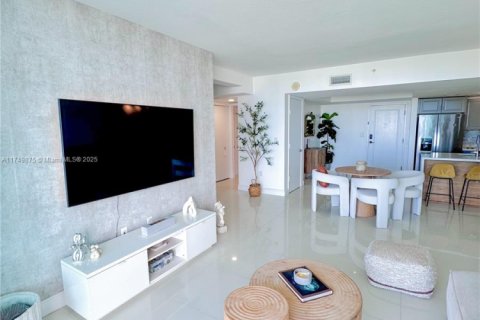 Copropriété à vendre à Miami, Floride: 2 chambres, 100.98 m2 № 1957534 - photo 4