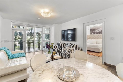 Condo in Bal Harbour, Florida, 1 bedroom  № 1868247 - photo 3
