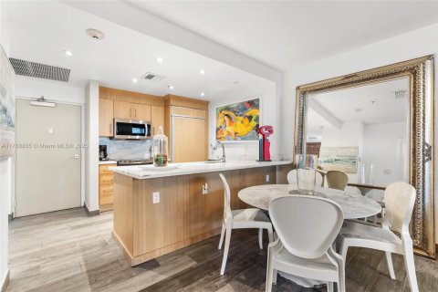 Condo in Bal Harbour, Florida, 1 bedroom  № 1868247 - photo 6