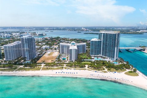 Condo in Bal Harbour, Florida, 1 bedroom  № 1868247 - photo 25