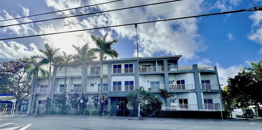 Condominio en Miami, Florida, 1 dormitorio  № 1993436