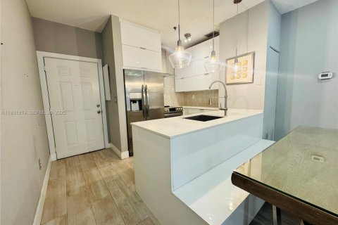 Condominio en venta en Miami, Florida, 1 dormitorio, 45.62 m2 № 1993436 - foto 4