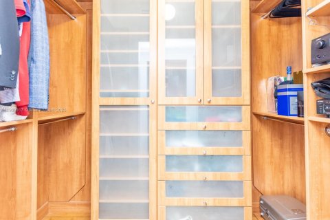 Copropriété à louer à Miami, Floride: 3 chambres, 197.88 m2 № 1965287 - photo 22