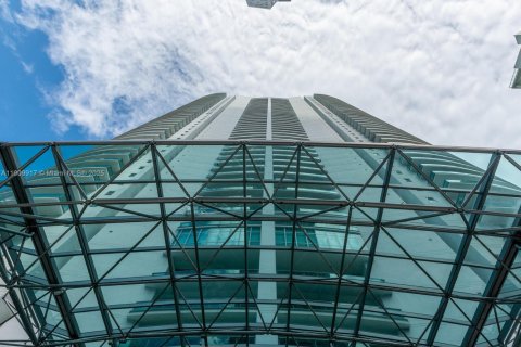 Copropriété à louer à Miami, Floride: 3 chambres, 197.88 m2 № 1965287 - photo 2