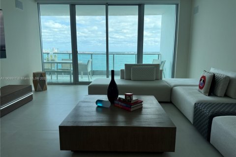 Copropriété à louer à Miami, Floride: 3 chambres, 197.88 m2 № 1965287 - photo 8