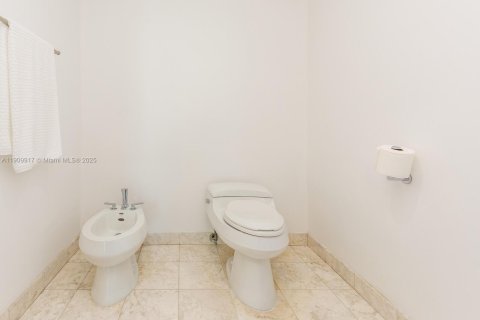 Copropriété à louer à Miami, Floride: 3 chambres, 197.88 m2 № 1965287 - photo 21