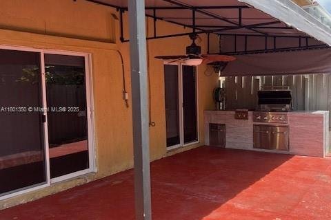 Townhouse in Miami, Florida 4 bedrooms, 163.14 sq.m. № 1686174 - photo 19