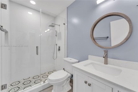 Townhouse in Miami, Florida 4 bedrooms, 163.14 sq.m. № 1686174 - photo 26