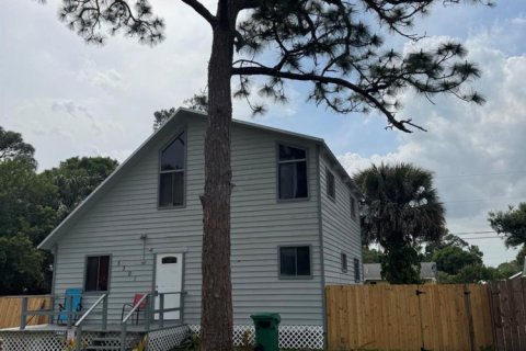 House in St. Lucie, Florida 3 bedrooms, 130.06 sq.m. № 2083006 - photo 3
