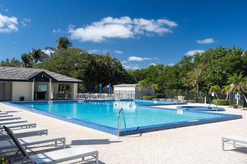 Copropriété à louer à Jupiter, Floride: 2 chambres, 108.7 m2 № 1136184 - photo 1