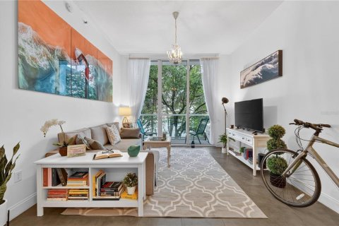 Condo in Miami, Florida, 1 bedroom  № 2218874 - photo 13