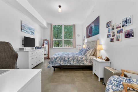 Condo in Miami, Florida, 1 bedroom  № 2218874 - photo 20