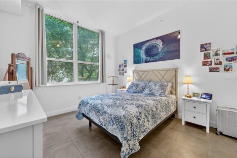 Condo in Miami, Florida, 1 bedroom  № 2218874 - photo 21