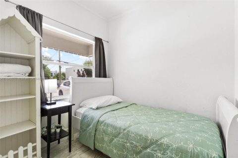 Villa ou maison à louer à Miami, Floride: 7 chambres, 201.97 m2 № 1836200 - photo 30