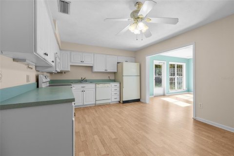 House in High Springs, Florida 3 bedrooms, 104.79 sq.m. № 1898739 - photo 10