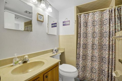 Condo in Lake Wales, Florida, 2 bedrooms  № 2388325 - photo 17