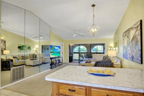 Condo in Lake Wales, Florida, 2 bedrooms  № 2388325 - photo 10