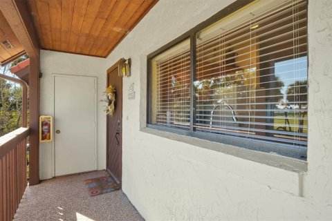Condo in Lake Wales, Florida, 2 bedrooms  № 2388325 - photo 3