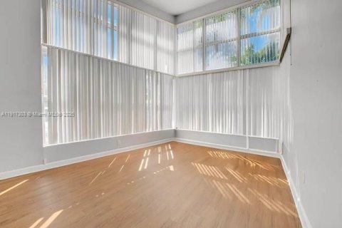 Appartement à louer à Miami, Floride: 65.03 m2 № 1973469 - photo 3