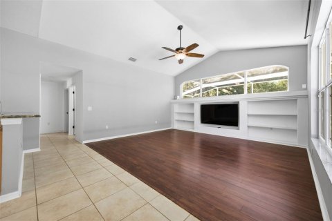 Villa ou maison à vendre à Valrico, Floride: 4 chambres, 242.66 m2 № 2201414 - photo 14