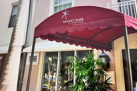 Condo à Hollywood, Floride, 1 chambre  № 2032134