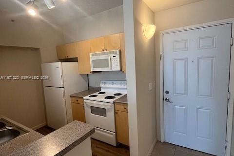 Купить кондоминиум в Холливуд, Флорида 1 спальня, 68.38м2, № 2032134 - фото 5