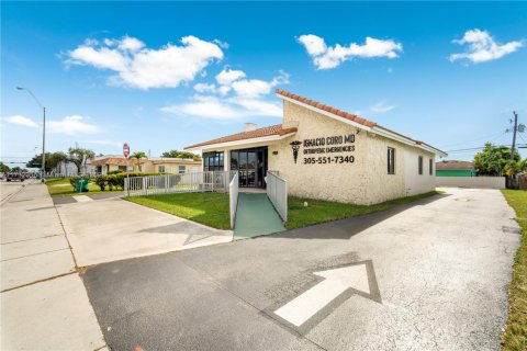 Commercial property in Miami, Florida № 2089182 - photo 19