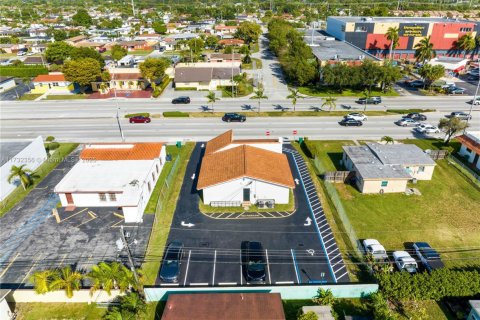 Commercial property in Miami, Florida № 2089182 - photo 29
