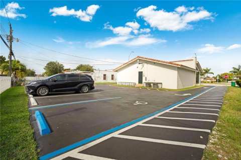 Commercial property in Miami, Florida № 2089182 - photo 21
