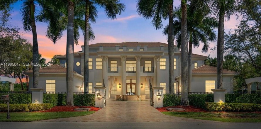 Villa ou maison à Southwest Ranches, Floride 9 chambres, 1195 m2 № 2047273