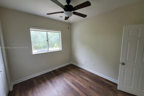 Снять в аренду виллу или дом в Хомстед, Флорида 3 спальни, 150.87м2, № 1928764 - фото 19