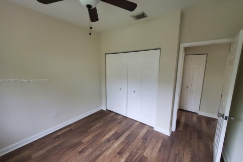 Снять в аренду виллу или дом в Хомстед, Флорида 3 спальни, 150.87м2, № 1928764 - фото 13