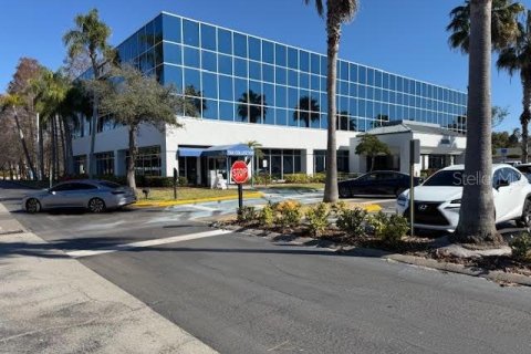 Propiedad comercial en alquiler en Clearwater, Florida, 179.39 m2 № 2143245 - foto 2