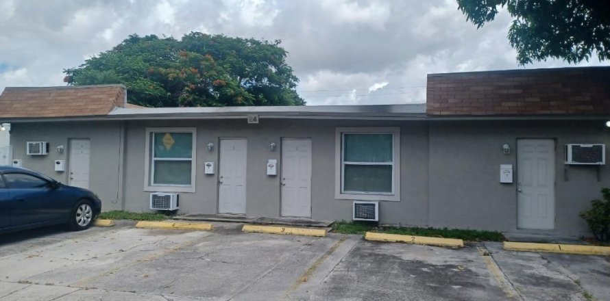 Immobilier commercial à Dania Beach, Floride № 2178709