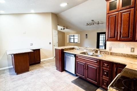 House in Windermere, Florida 4 bedrooms, 167.04 sq.m. № 2223547 - photo 14