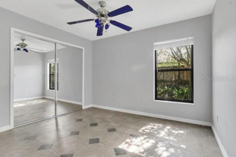 House in Windermere, Florida 4 bedrooms, 167.04 sq.m. № 2223547 - photo 21