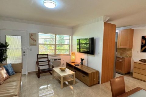 Copropriété à vendre à Miami Beach, Floride: 1 chambre, 52.03 m2 № 1968775 - photo 10