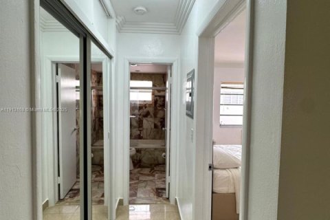 Copropriété à vendre à Miami Beach, Floride: 1 chambre, 52.03 m2 № 1968775 - photo 15