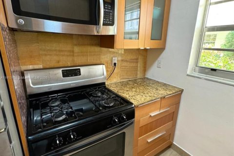 Copropriété à vendre à Miami Beach, Floride: 1 chambre, 52.03 m2 № 1968775 - photo 12