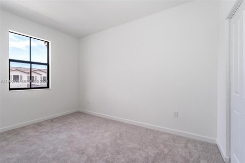 Снять в аренду таунхаус в Майами, Флорида 3 спальни, 169.83м2, № 2001808 - фото 16